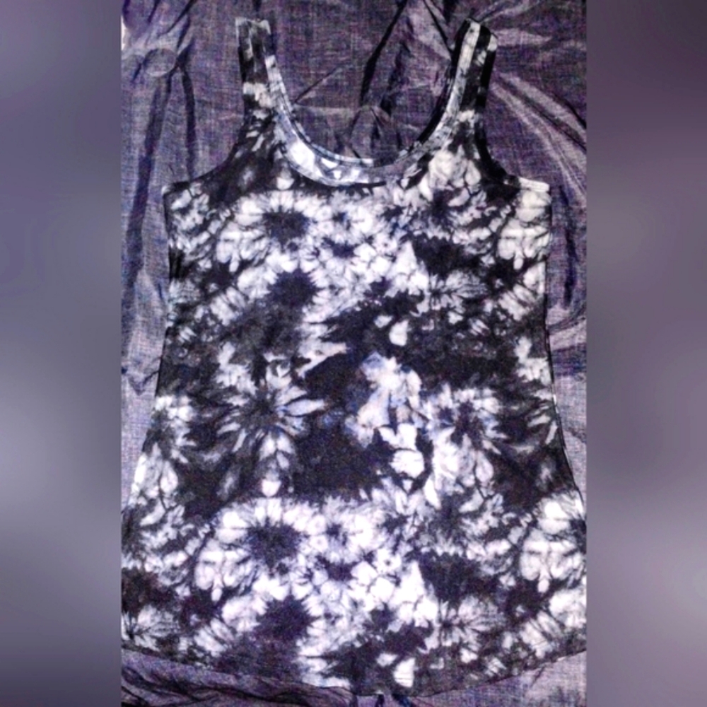 No Boundaries Black & Gray Tie Dye Tank Size M
